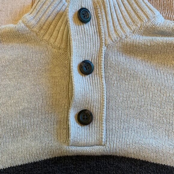 American Eagle *Seriously Soft* Knit 1/4 Button up sweater - Mens Size XS - Picture 4 of 10